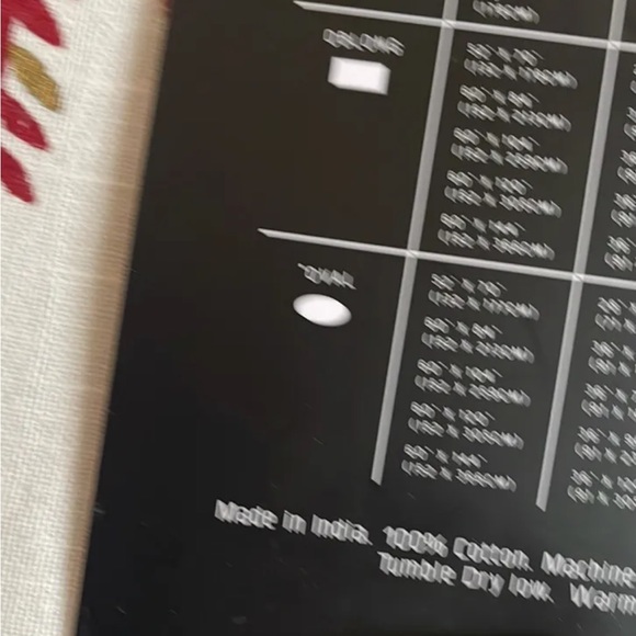 Max Studio Red Snowflake Tablecloth Christmas New 60”x120” Holiday New - Picture 2 of 2